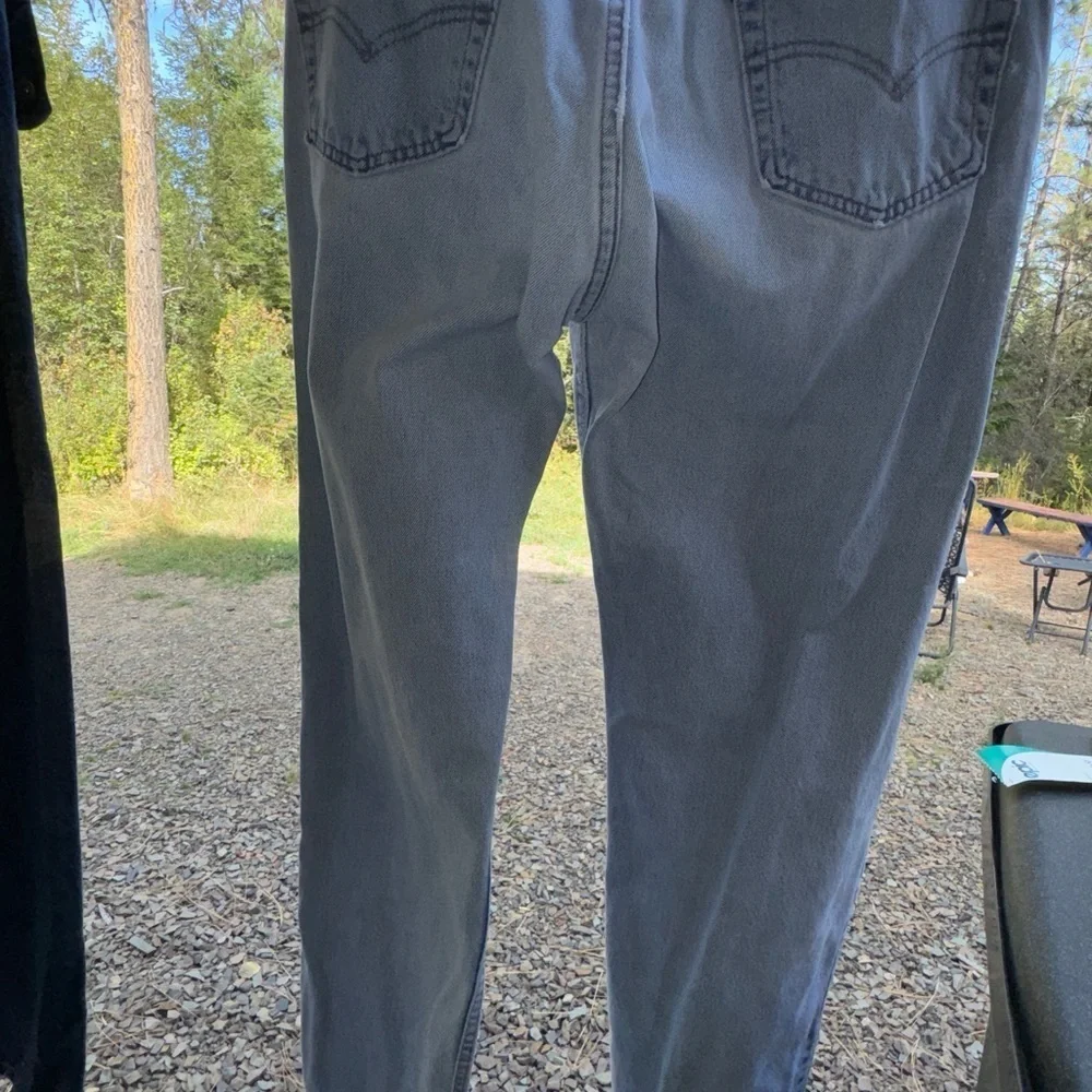 Levi’s 505 Men’s Jeans label is 36” x31”- actual is 35”x 31”
